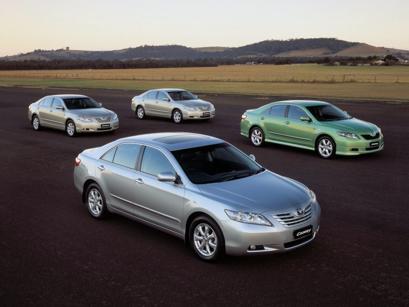 Toyota Camry Hybrid 2011
