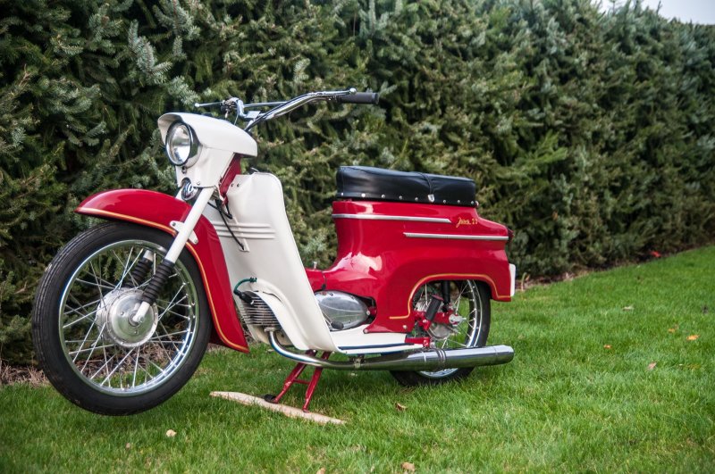 Jawa 50 Pioneer