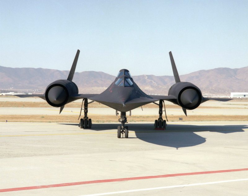 Самолет-разведчик SR-71 Blackbird