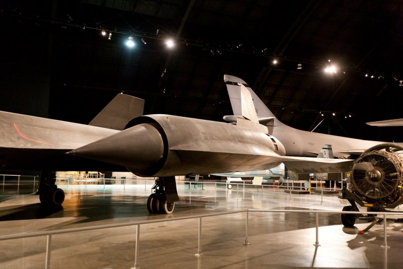 Самолет Lockheed SR-71 Blackbird