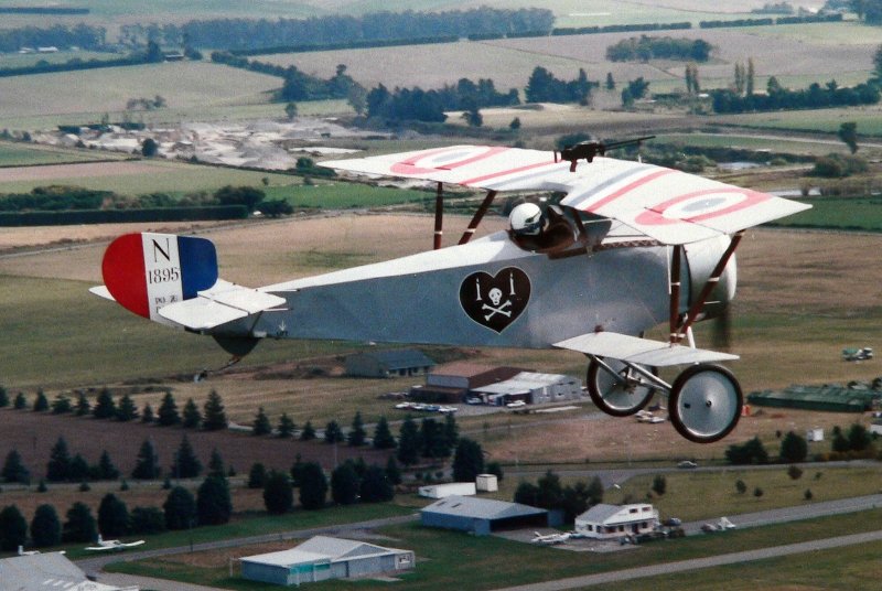 Nieuport 17 кабина