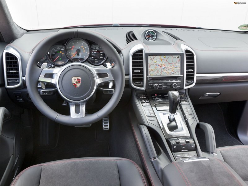 Porsche Cayenne 2012 панель