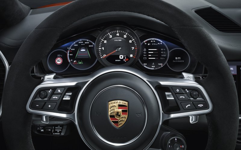 Porsche Cayenne 2010 салон