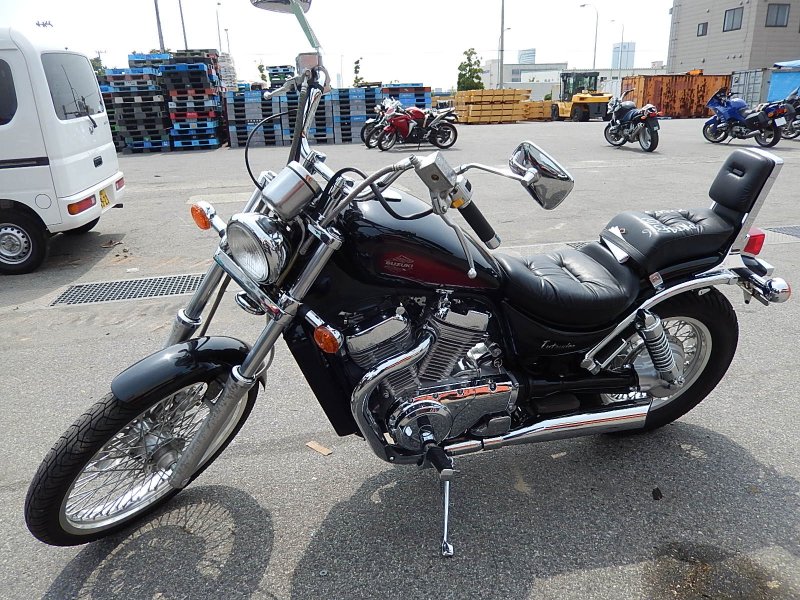 Suzuki Intruder 400