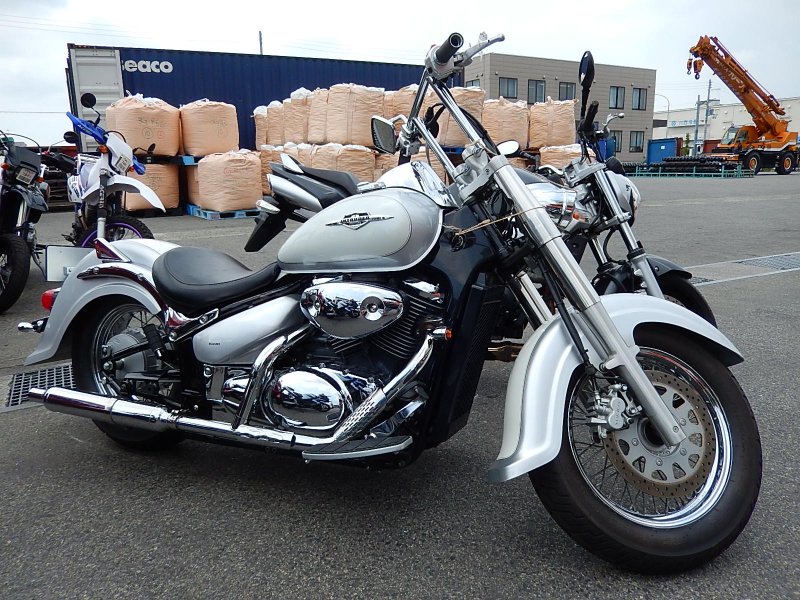 Suzuki Intruder 400