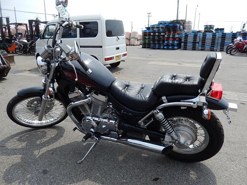 Suzuki Intruder, Yamaha DRAGSTAR, Honda Shadow