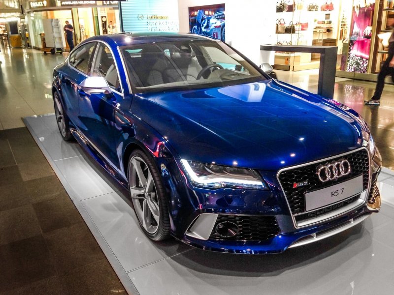 Ауди rs7 синяя