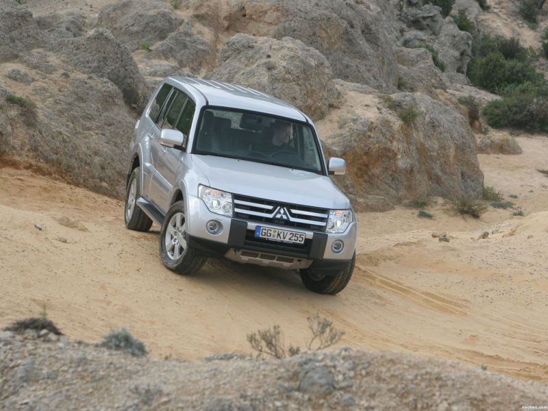 Mitsubishi Pajero 4 поколение
