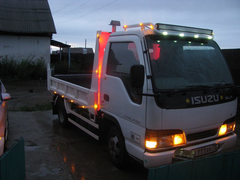 Isuzu Elf 4.6