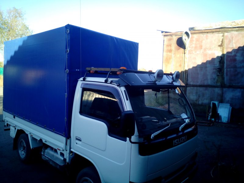 Isuzu Elf 5.2