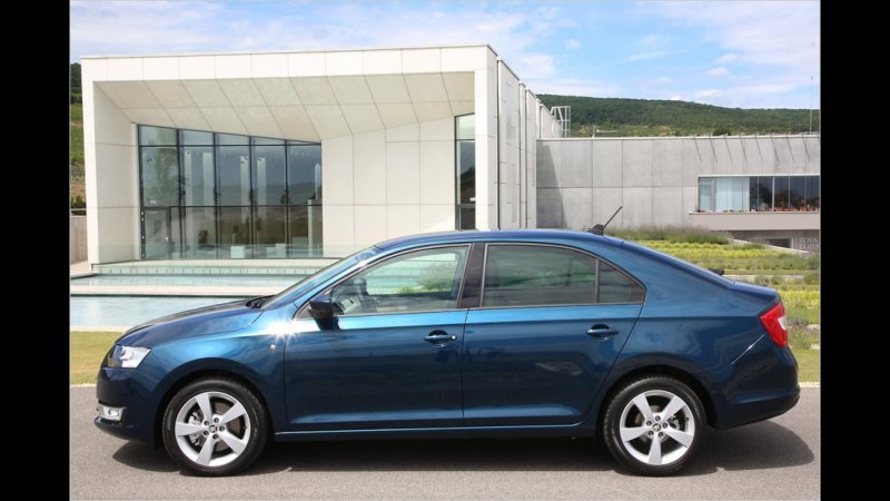 Skoda Rapid бежевый металлик