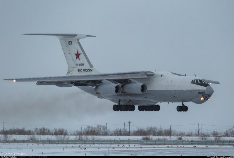 АН-124 Руслан белый