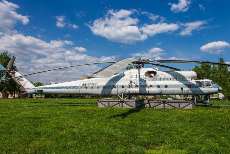 Транспортный вертолет ми-10к