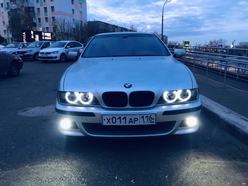 BMW м5 е39 ангельские глазки