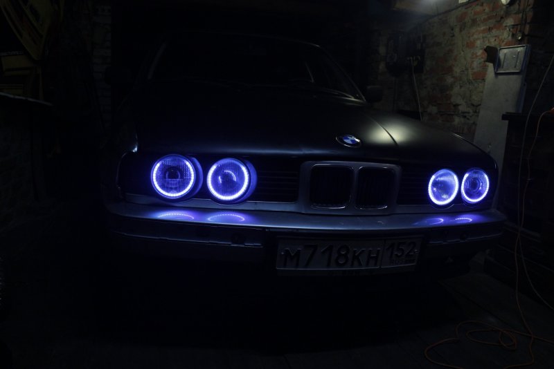 BMW e60 ангельские глазки led