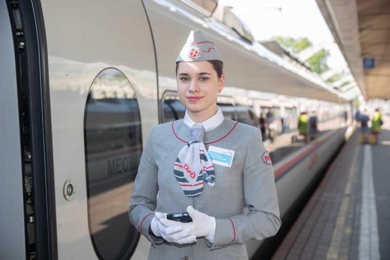 Форма проводника РЖД Сапсан
