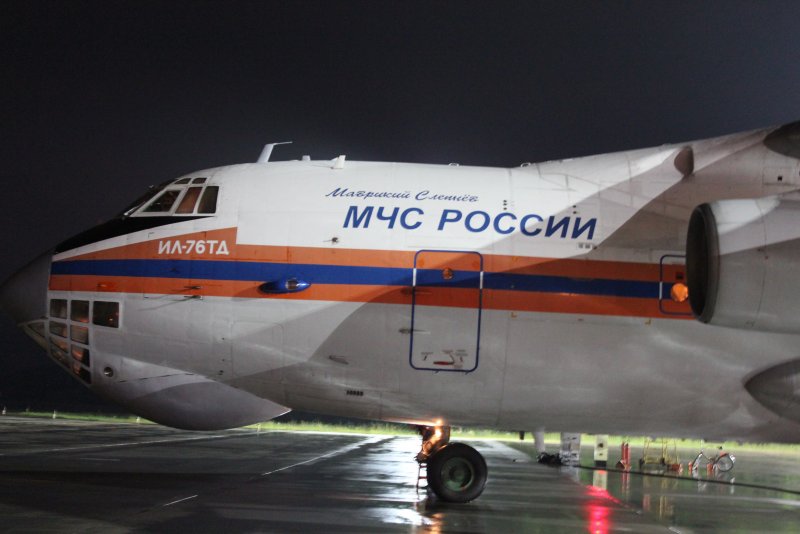 Самолет ил 76 МЧС России