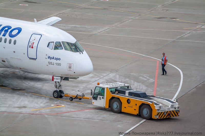 Airbus a321-200 Red Wings