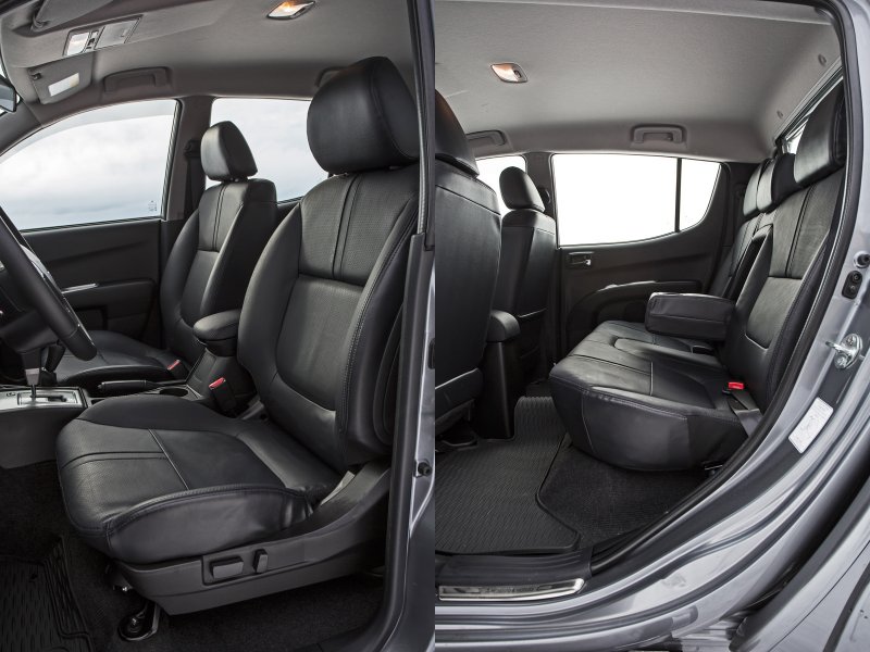 Mitsubishi l200 салон