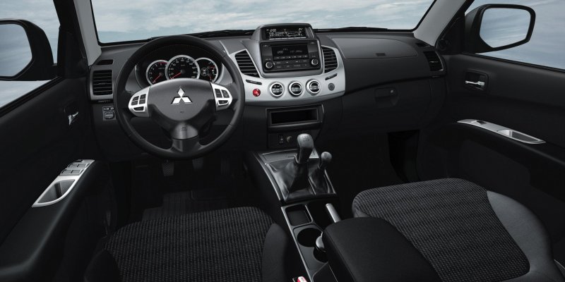 Mitsubishi l200 2019 салон