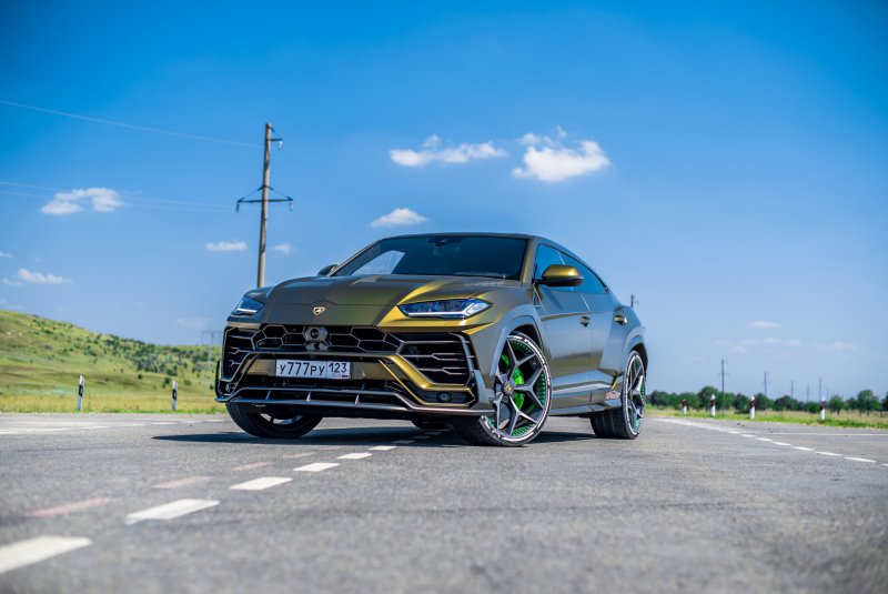 Lamborghini Urus drive2 washing