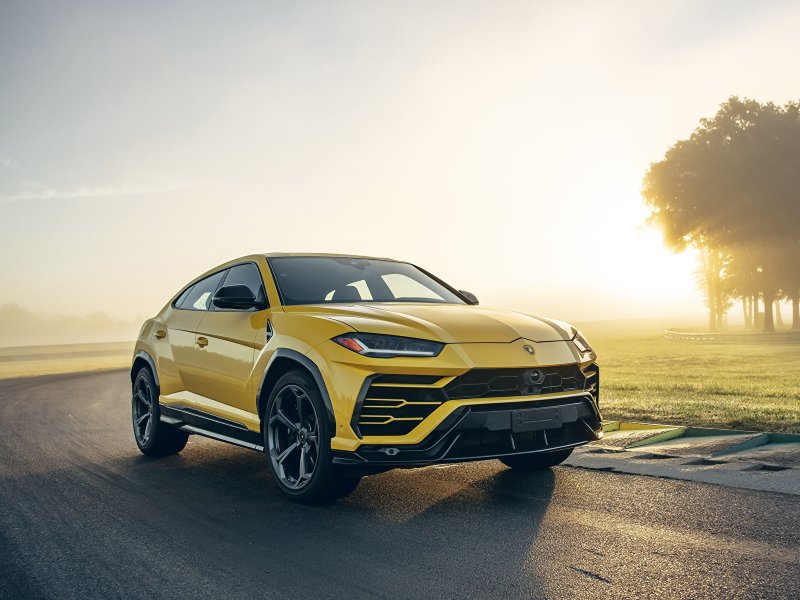Lamborghini Urus 2019 желтый