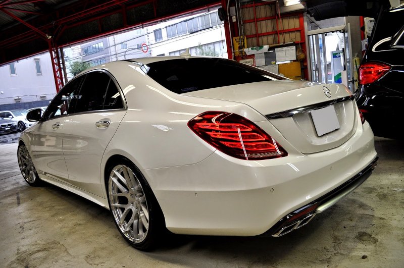 Mercedes Benz w222 белый