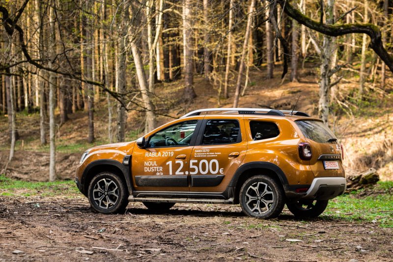 Renault Duster Dakar оранжевый