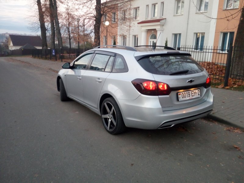 Chevrolet Cruze SW r18