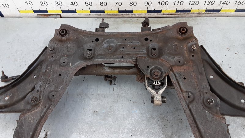 Передняя балка Nissan Note e11
