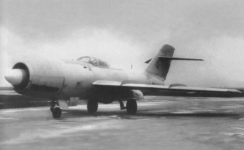 Ла-190 — истребитель-перехватчик.