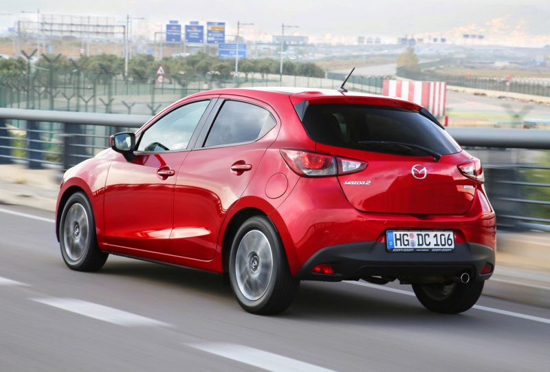 Mazda 2 2016
