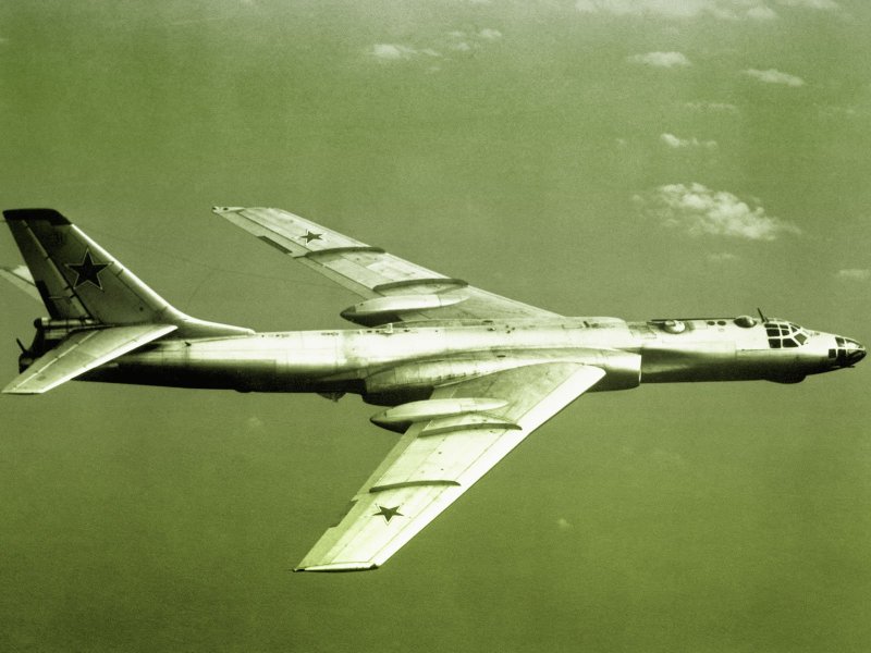 Дальний бомбардировщик ту-22м