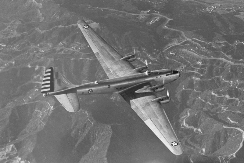 Дуглас б-19