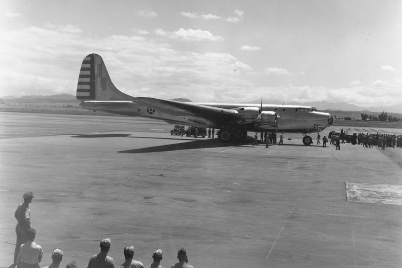 B-19 бомбардировщик