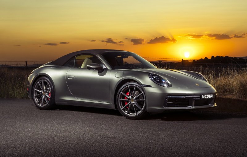Porsche 911 Carrera s 2020 Silver
