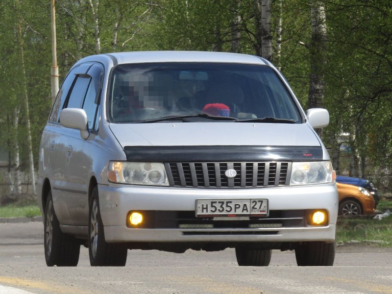 Ниссан Бассара 99