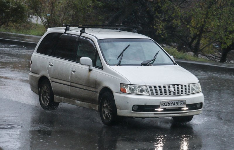 Nissan Bassara