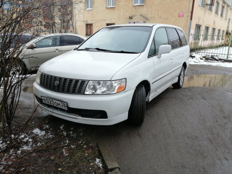 Nissan Bassara 2000