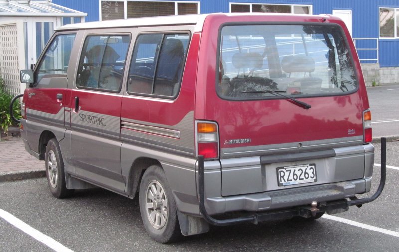 Mitsubishi l300 II