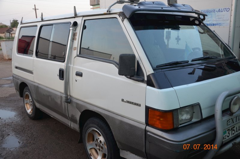 Mitsubishi l300 2