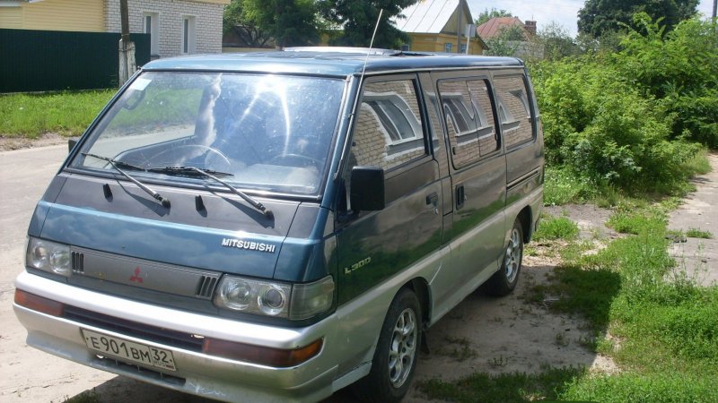 Mitsubishi l300 i