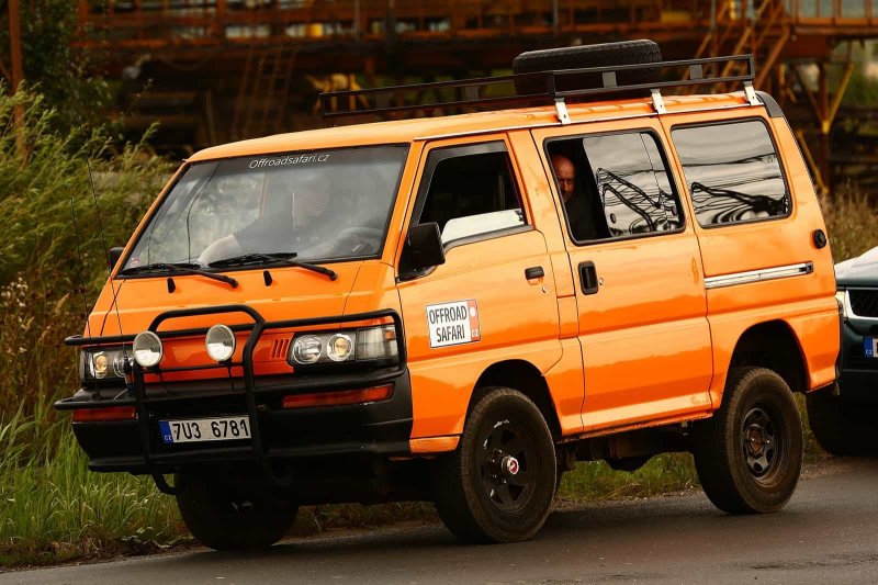Митсубиси l300 салон