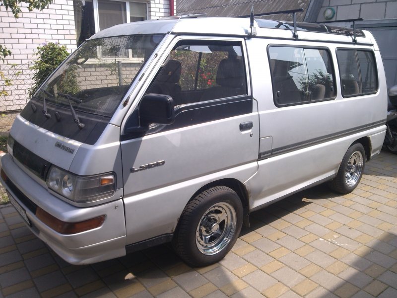 Mitsubishi l300 II