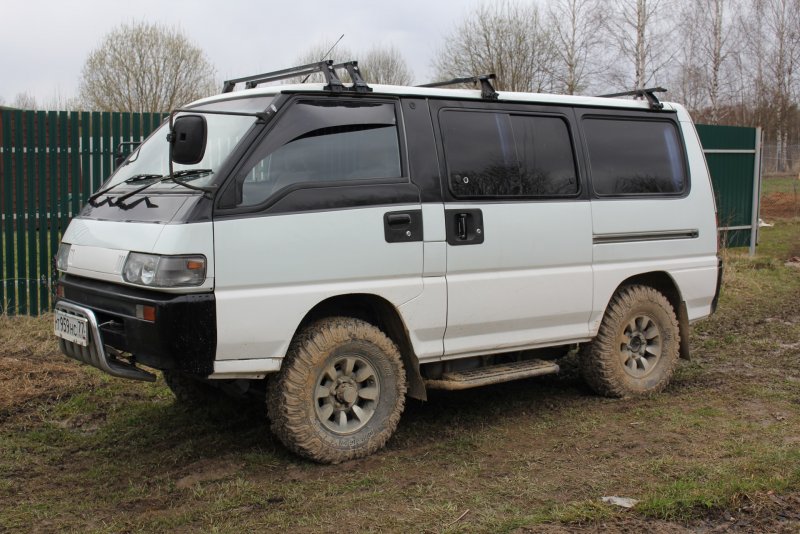 Мицубиси Делика l300