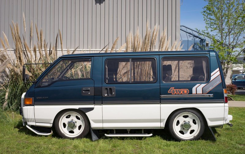 Mitsubishi l300 Delica Star Wagon