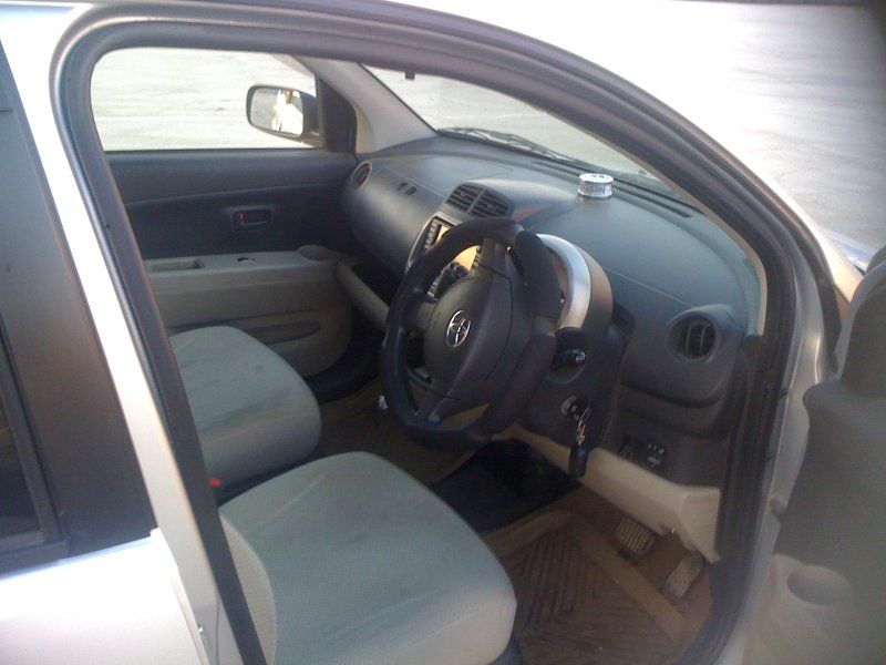 Toyota passo 2008 года салон