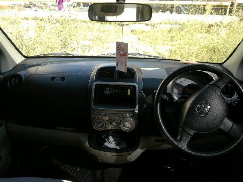 Toyota passo 2009 салон