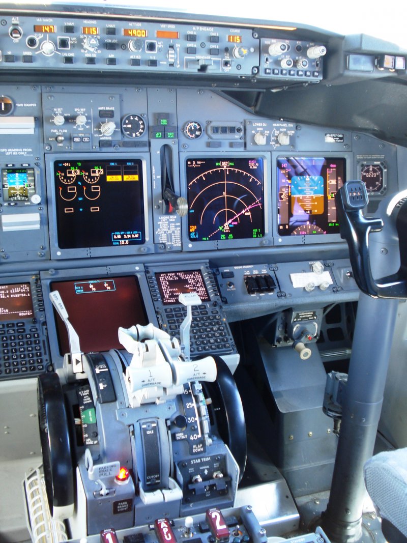 Кабина Boeing 737 ng