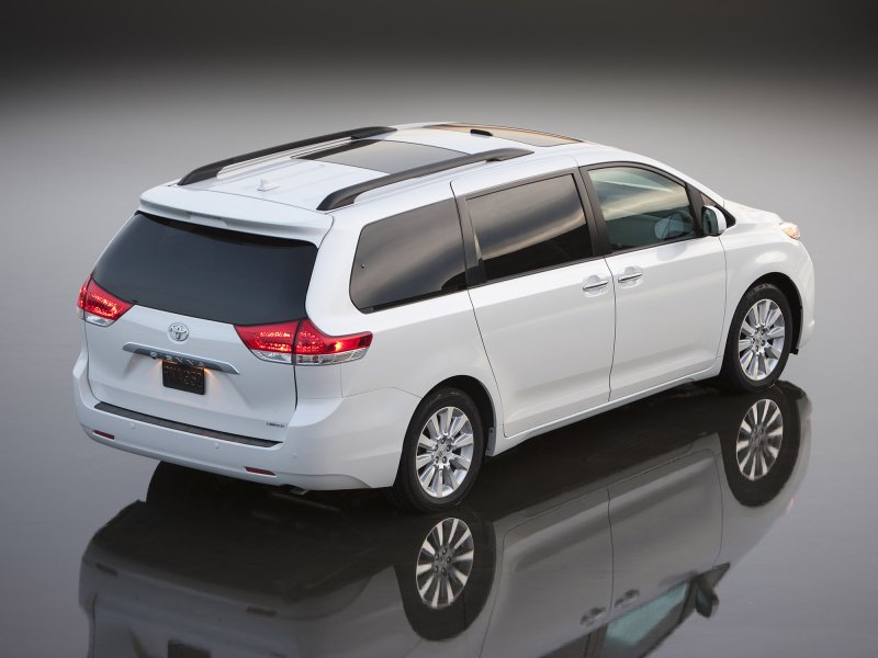Toyota Sienna 2011